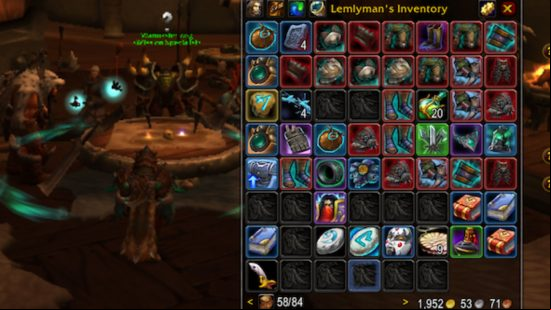 Best WoW addons 2022: A screenshot of the Bagnon mod with its completely overhauled default inventory menu, with each item therein categorised into a specific colour.
