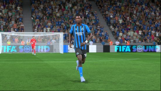 Best FIFA 23 cheap players: Noah Mbamba playing for Club Brugge