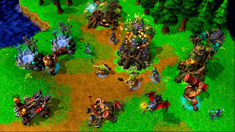 Warcraft 3: Reforged - a small base in a lush forest