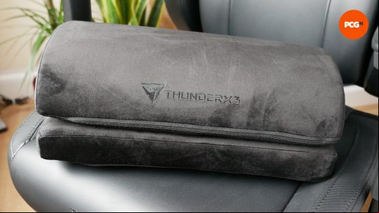 ThunderX3 Core Modern review 11 foot rest