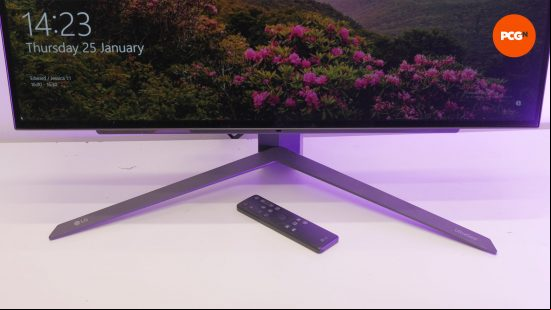 LG 27GR95QE review 04