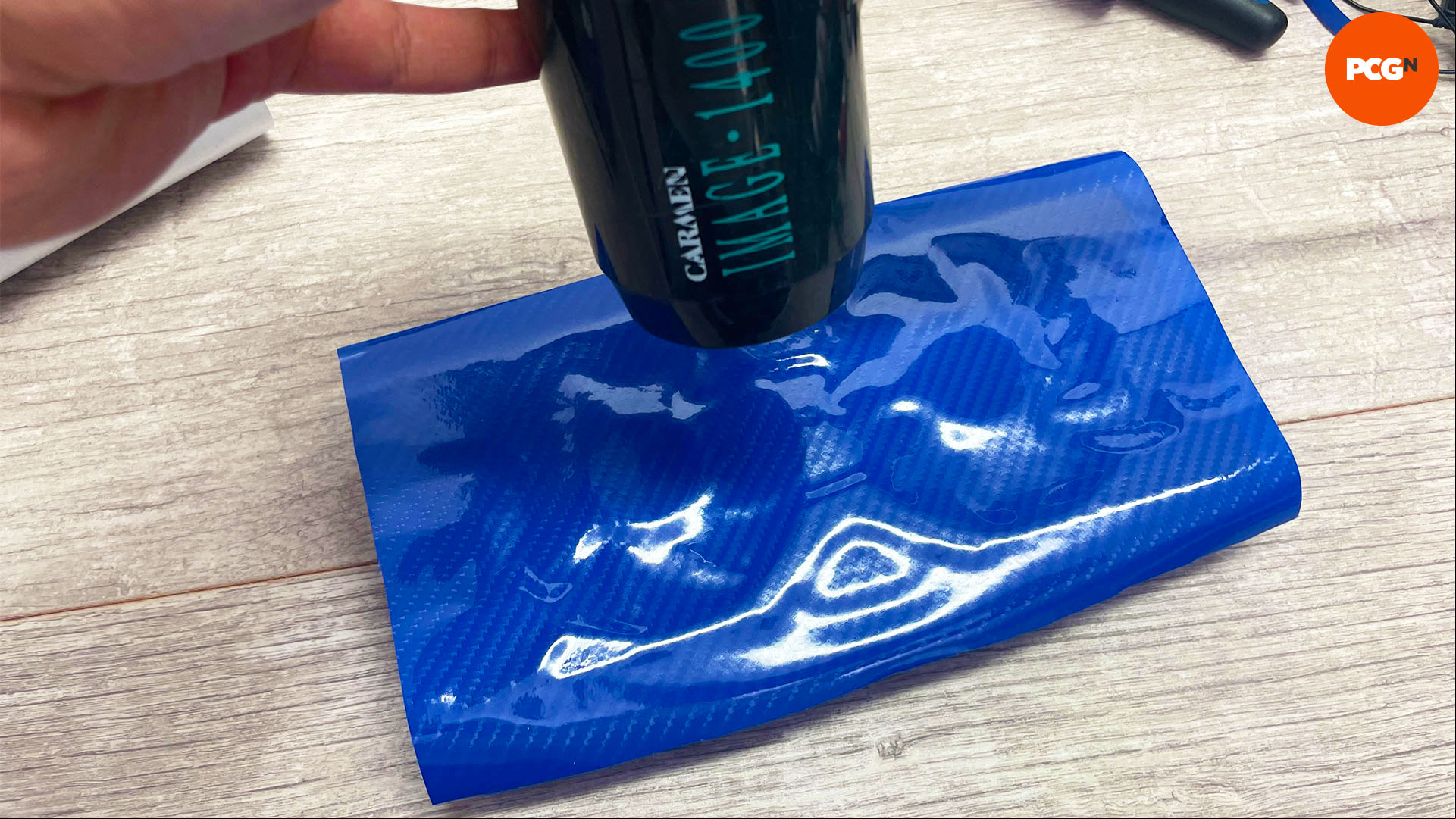 How to change your graphics card color: Heat vinyl