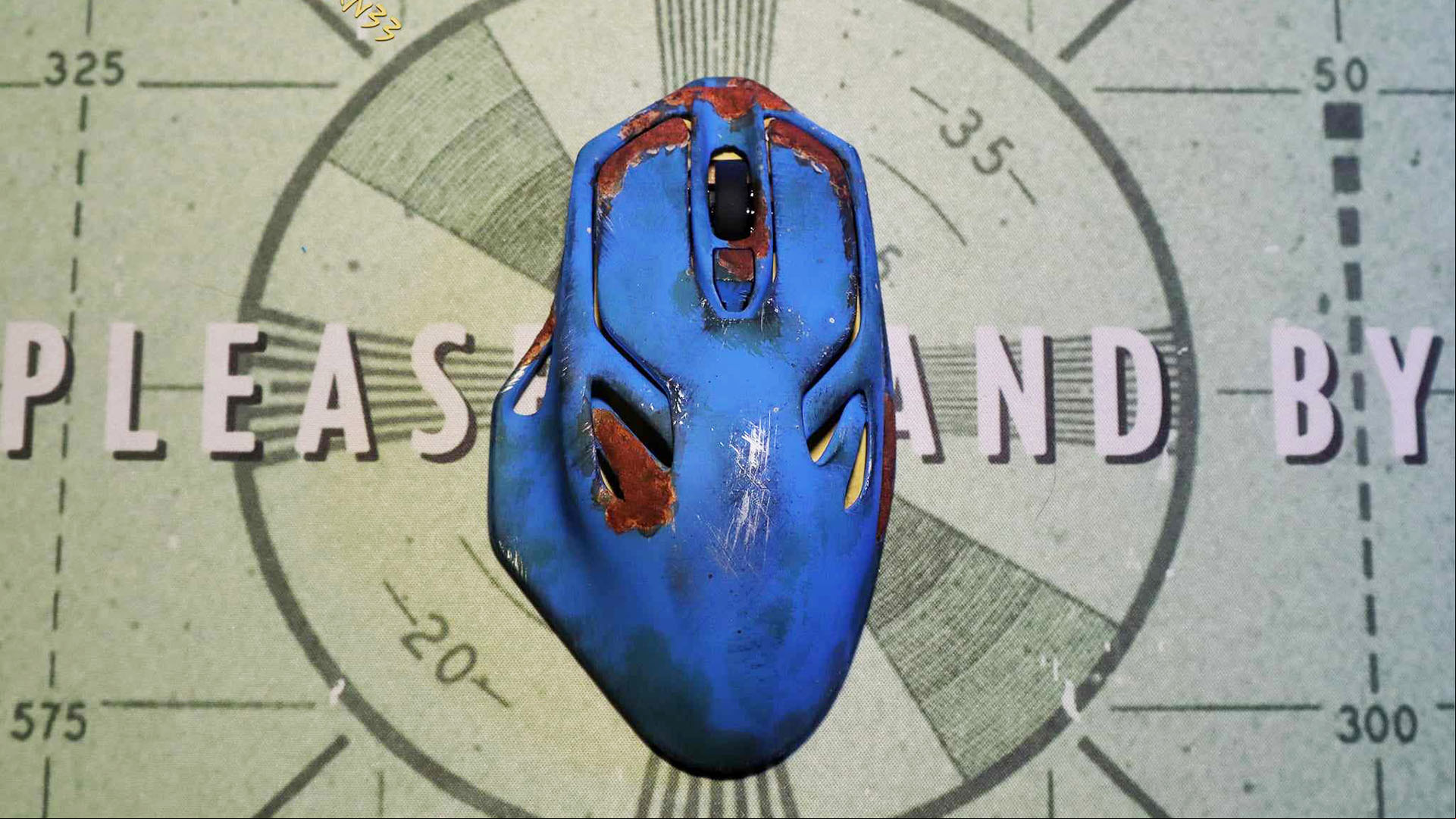Fallout gaming PC build: Painted and weathered gaming mouse