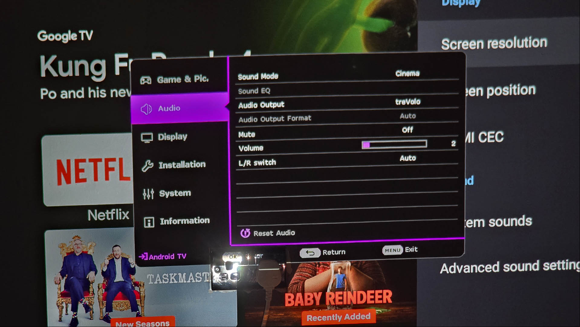 Changing settings on the BenQ X500i gaming projector