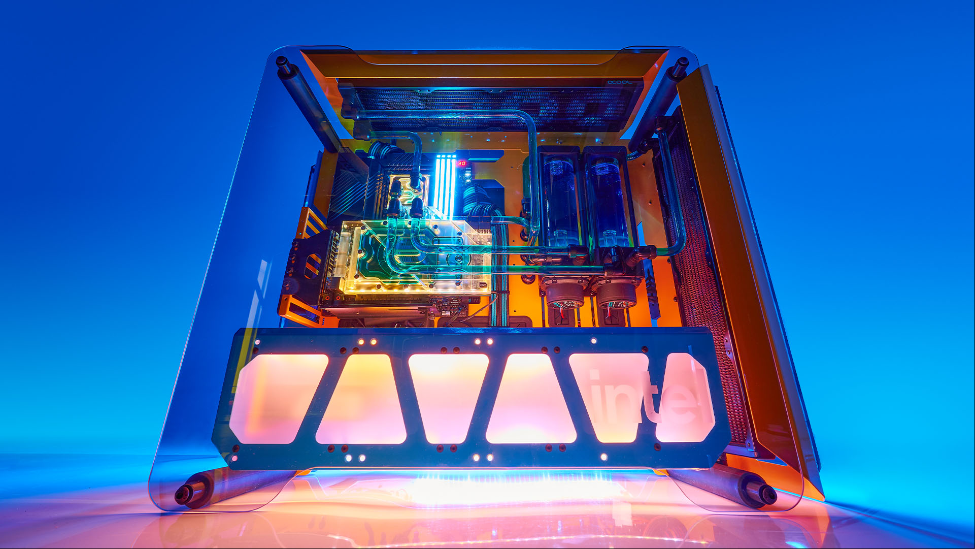 The dual water-cooled gaming PC with intel and Nvidia components
