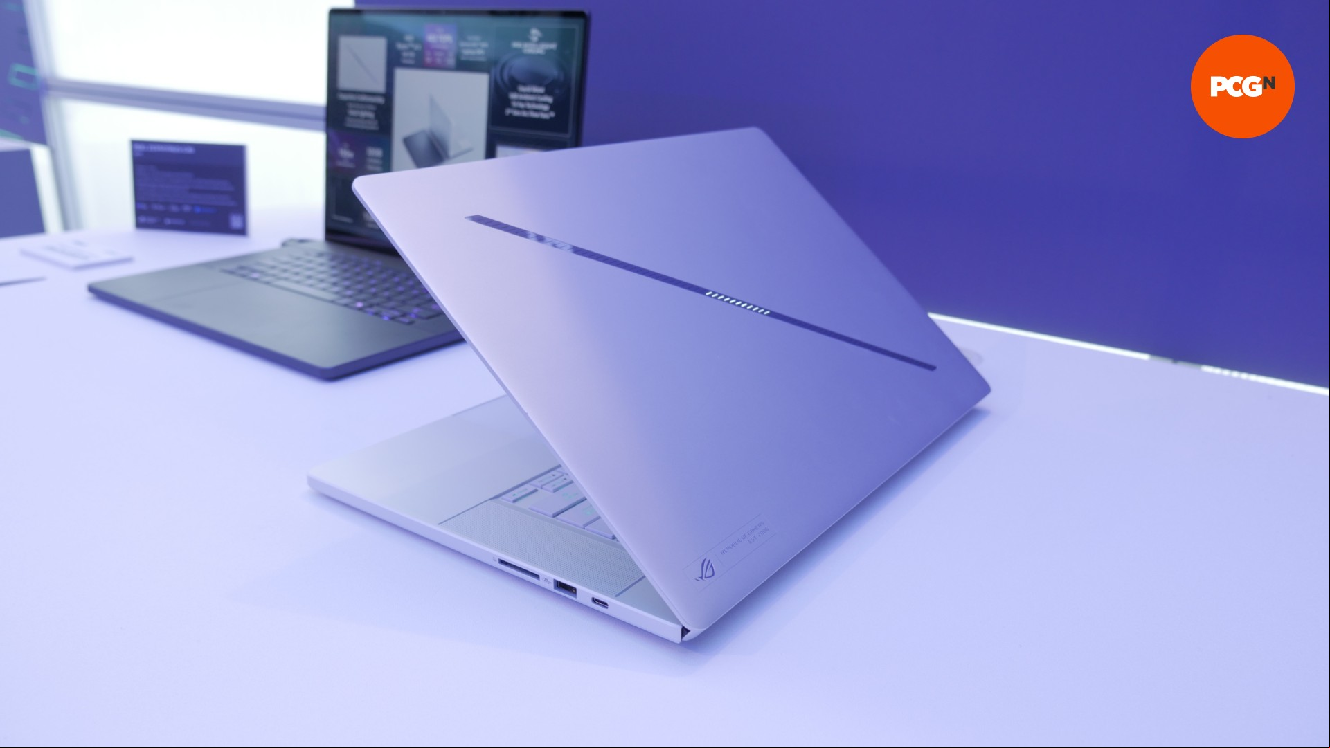 Asus ROG Zephyrus G16 rear view 