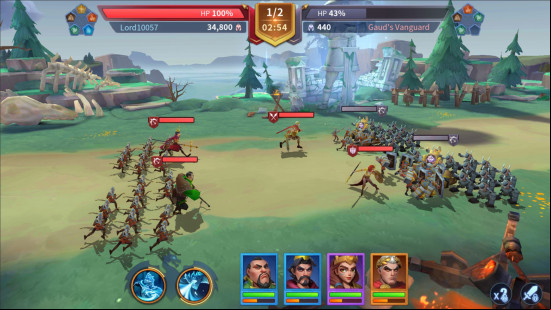 Best laptop games: Infinity Kingdom. Image shows a battle taking place among various units in the game.