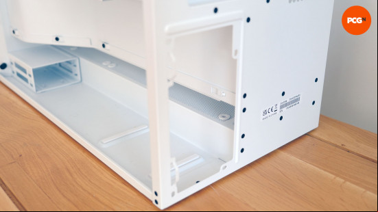 NZXT H7 Flow RGB 2024 review: Vertical PSU mount