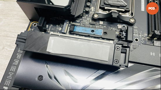 Asus ROG Crosshair X870E Hero review: PCIe 5.0 M.2 SSD heatsink.